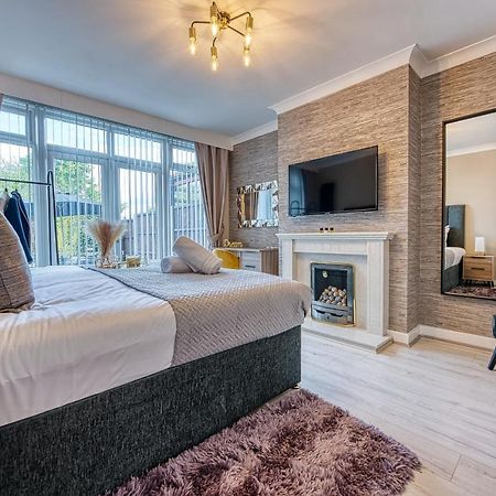 Elegant 5 Bed House - Sleeps 9, Central Solihull, Nec, Jlr, Hs2, Resorts World, Airport Business And Leisure Stays, Εξωτερικό φωτογραφία