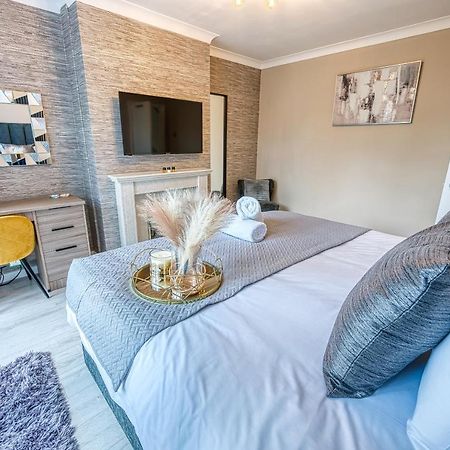 Elegant 5 Bed House - Sleeps 9, Central Solihull, Nec, Jlr, Hs2, Resorts World, Airport Business And Leisure Stays, Εξωτερικό φωτογραφία