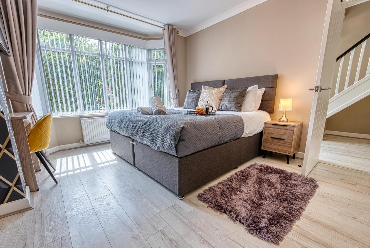 Elegant 5 Bed House - Sleeps 9, Central Solihull, Nec, Jlr, Hs2, Resorts World, Airport Business And Leisure Stays, Εξωτερικό φωτογραφία