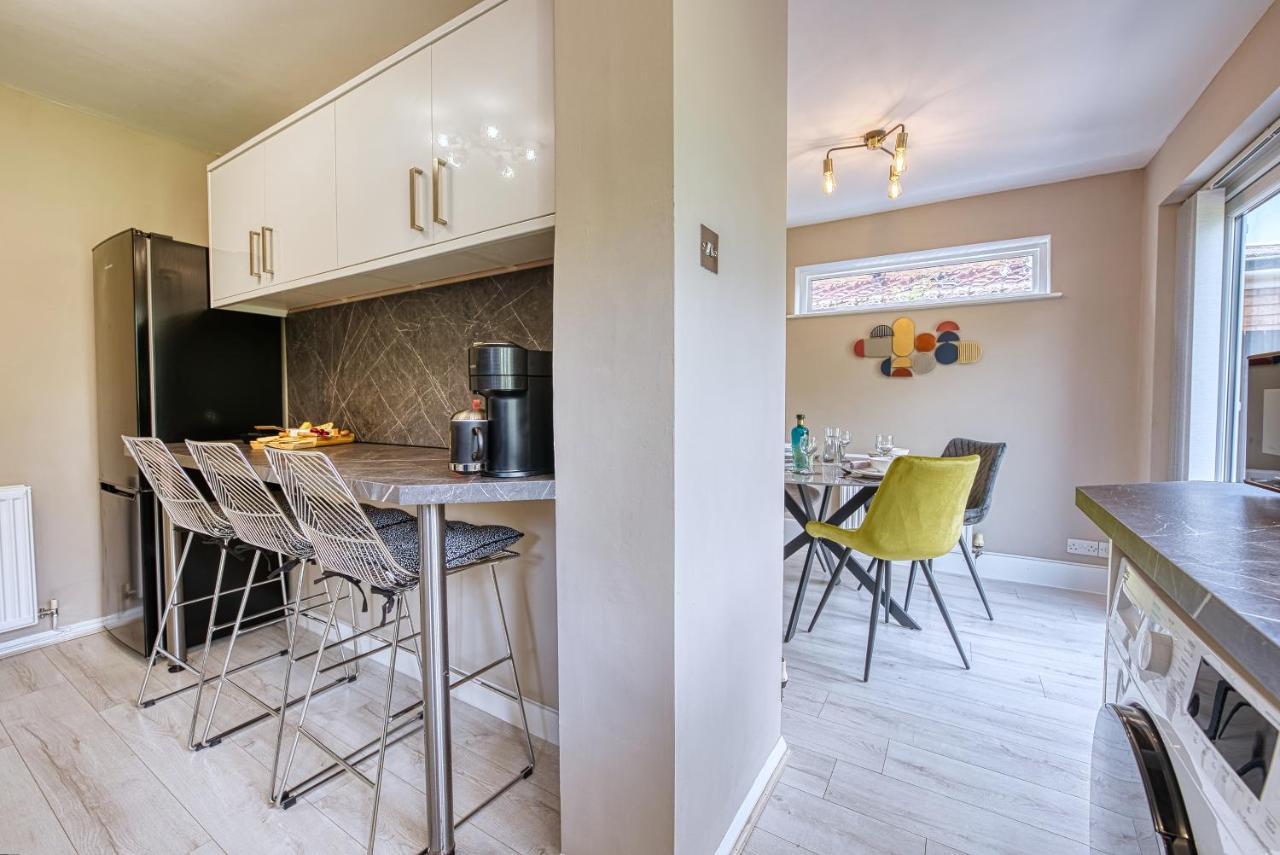 Elegant 5 Bed House - Sleeps 9, Central Solihull, Nec, Jlr, Hs2, Resorts World, Airport Business And Leisure Stays, Εξωτερικό φωτογραφία