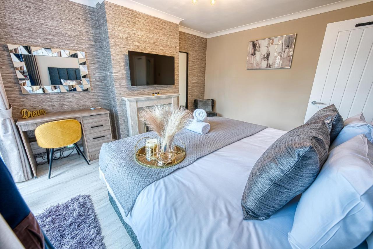 Elegant 5 Bed House - Sleeps 9, Central Solihull, Nec, Jlr, Hs2, Resorts World, Airport Business And Leisure Stays, Εξωτερικό φωτογραφία