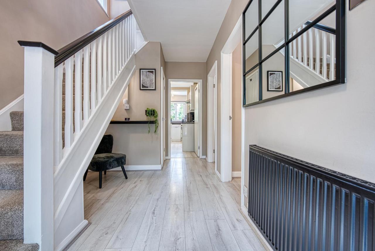 Elegant 5 Bed House - Sleeps 9, Central Solihull, Nec, Jlr, Hs2, Resorts World, Airport Business And Leisure Stays, Εξωτερικό φωτογραφία
