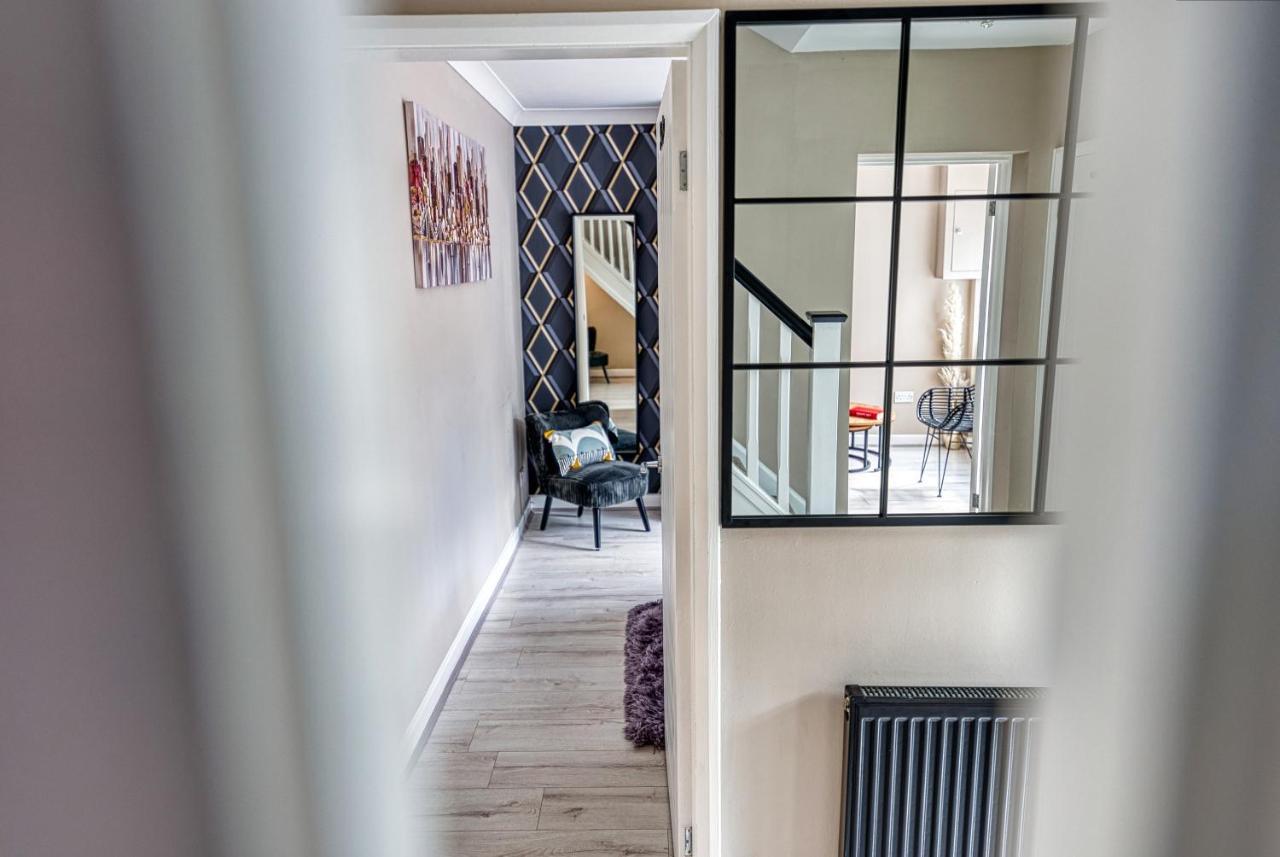 Elegant 5 Bed House - Sleeps 9, Central Solihull, Nec, Jlr, Hs2, Resorts World, Airport Business And Leisure Stays, Εξωτερικό φωτογραφία