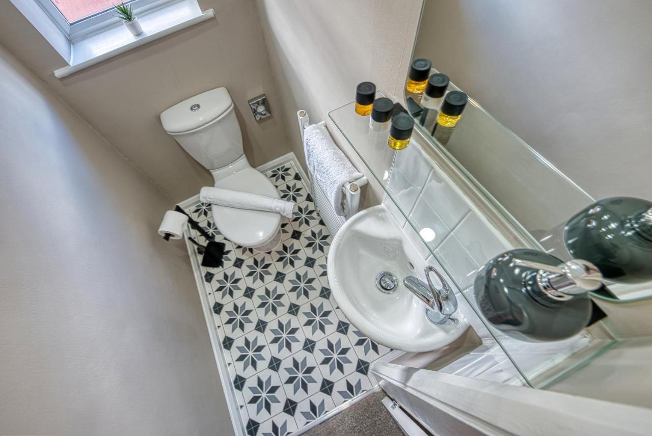 Elegant 5 Bed House - Sleeps 9, Central Solihull, Nec, Jlr, Hs2, Resorts World, Airport Business And Leisure Stays, Εξωτερικό φωτογραφία