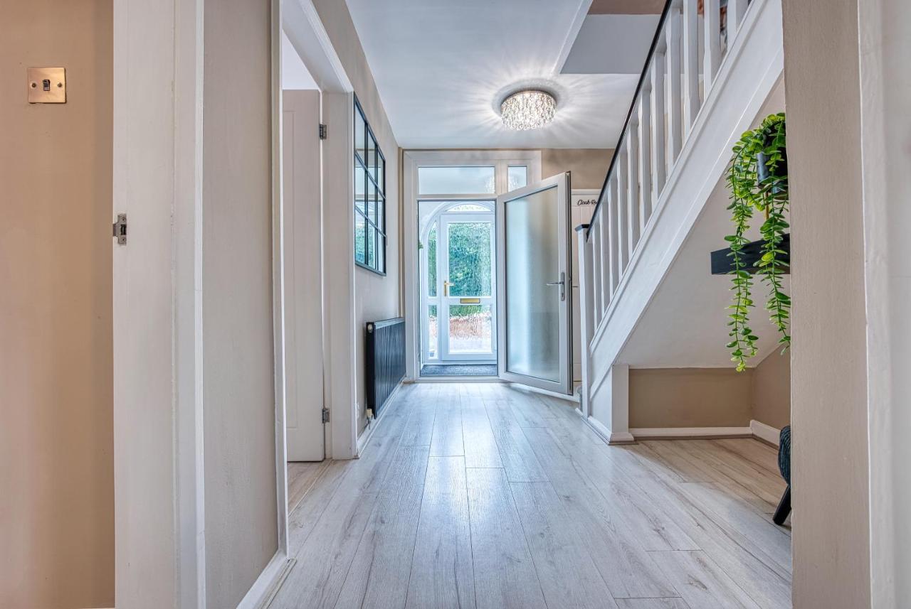Elegant 5 Bed House - Sleeps 9, Central Solihull, Nec, Jlr, Hs2, Resorts World, Airport Business And Leisure Stays, Εξωτερικό φωτογραφία