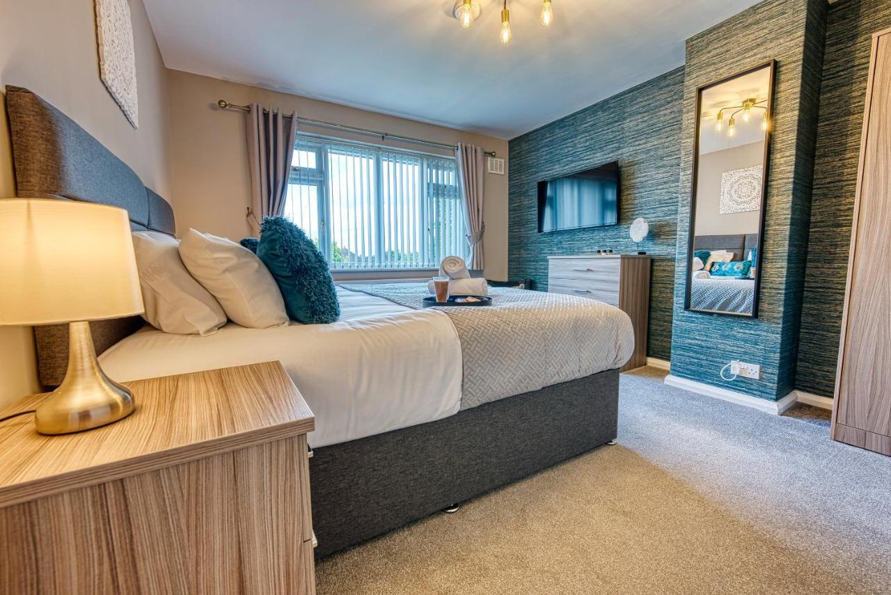 Elegant 5 Bed House - Sleeps 9, Central Solihull, Nec, Jlr, Hs2, Resorts World, Airport Business And Leisure Stays, Εξωτερικό φωτογραφία