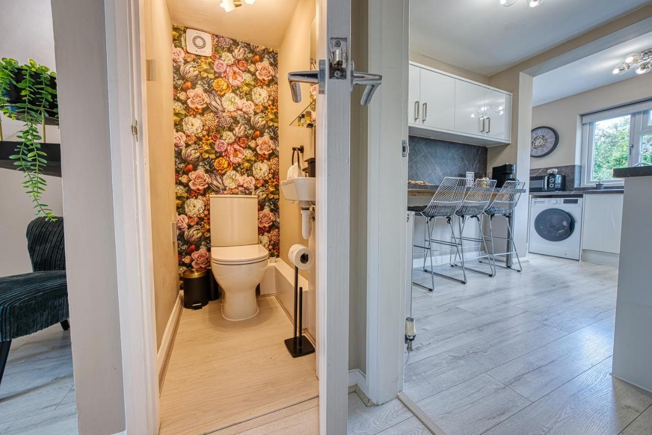Elegant 5 Bed House - Sleeps 9, Central Solihull, Nec, Jlr, Hs2, Resorts World, Airport Business And Leisure Stays, Εξωτερικό φωτογραφία